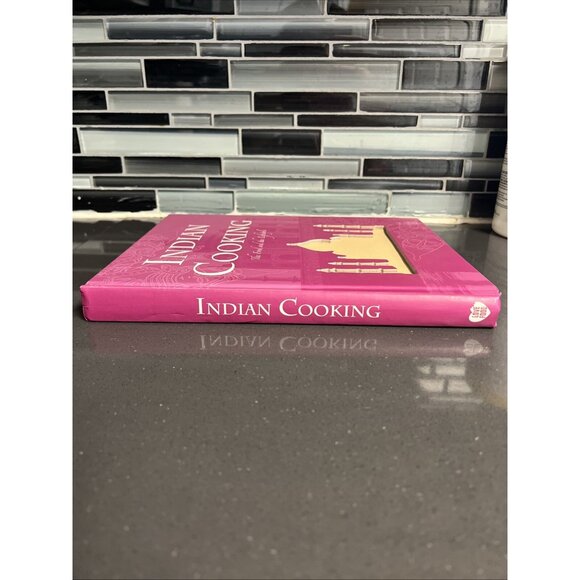 Indian Cooking The Food and the Lifestyle Beverly Leblanc - Picture 3 of 7